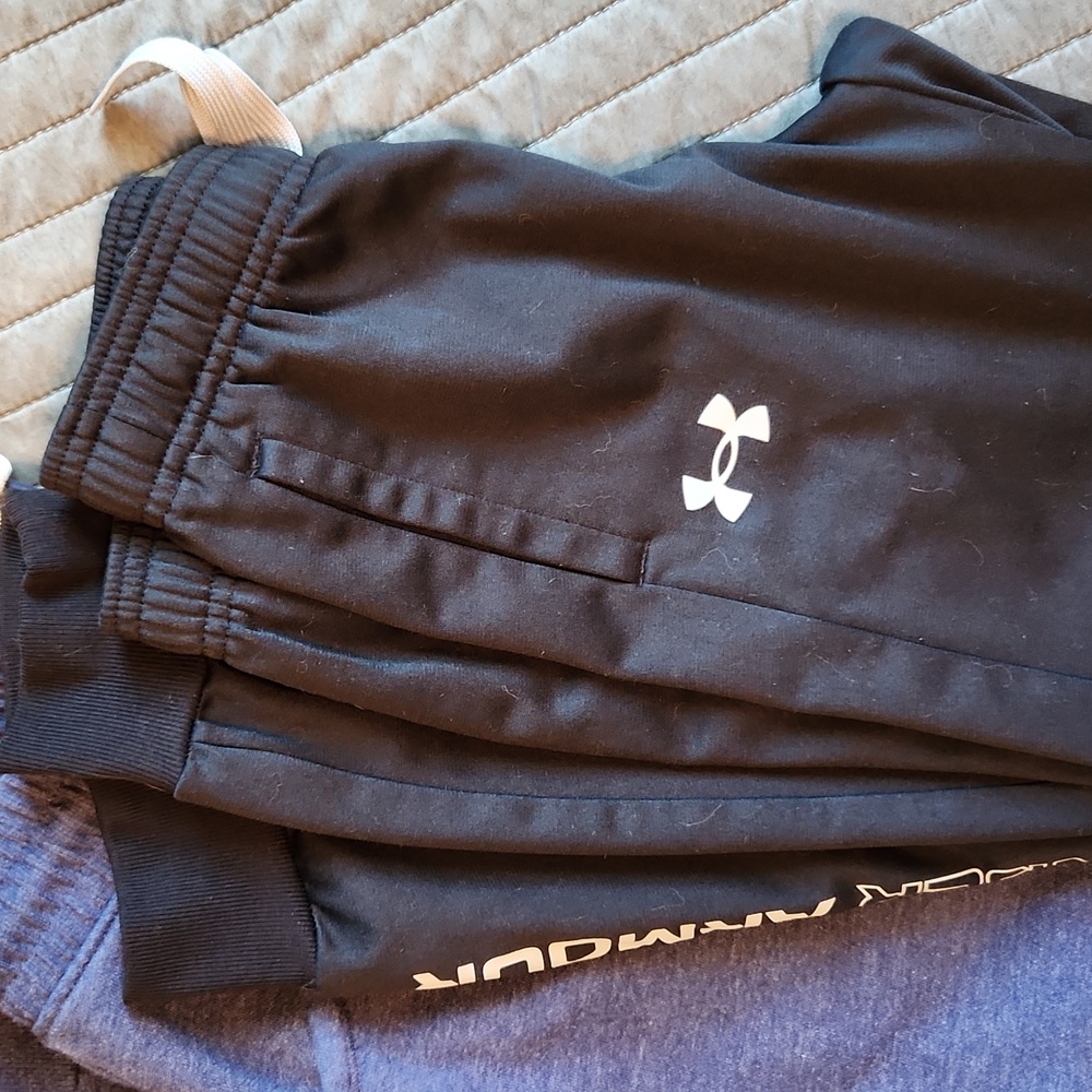 4 Pairs Boys Athletic Pants - Picture 3 of 4